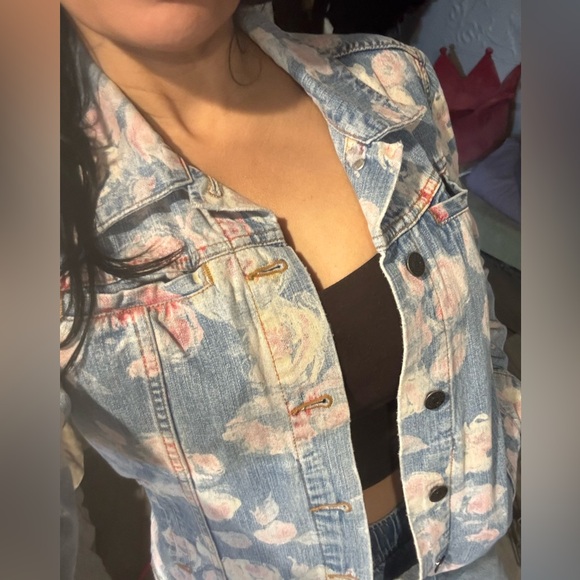 Floral Jean jacket by Harold’s - Picture 5 of 5